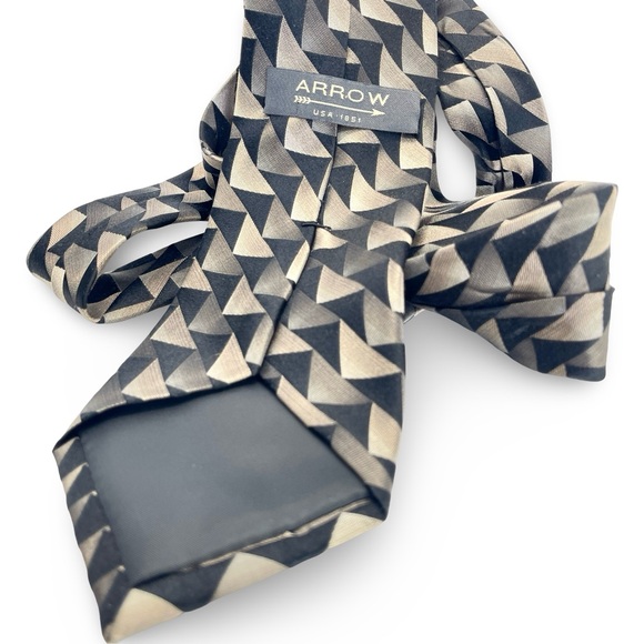 🐉 Arrow Tie 100% Silk! - Picture 2 of 5